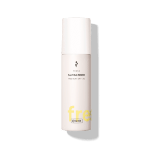 Protector solar natural Ringana con filtros minerales y antioxidantes